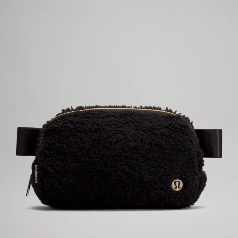 NWT Lululemon Fleece Everywhere Belt Bag Black